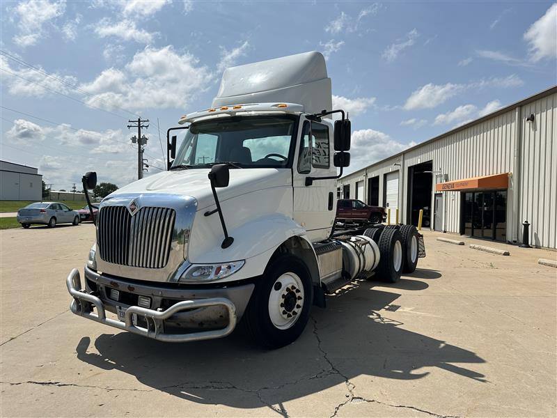 2017 INTERNATIONAL 8600