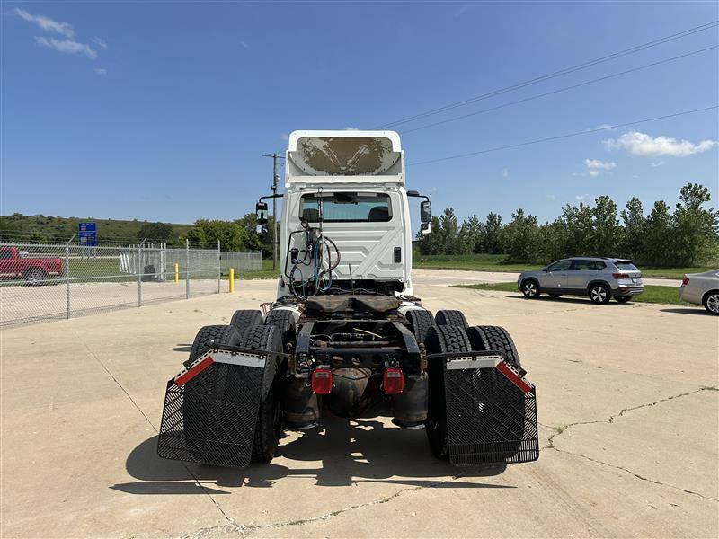 2017 INTERNATIONAL 8600