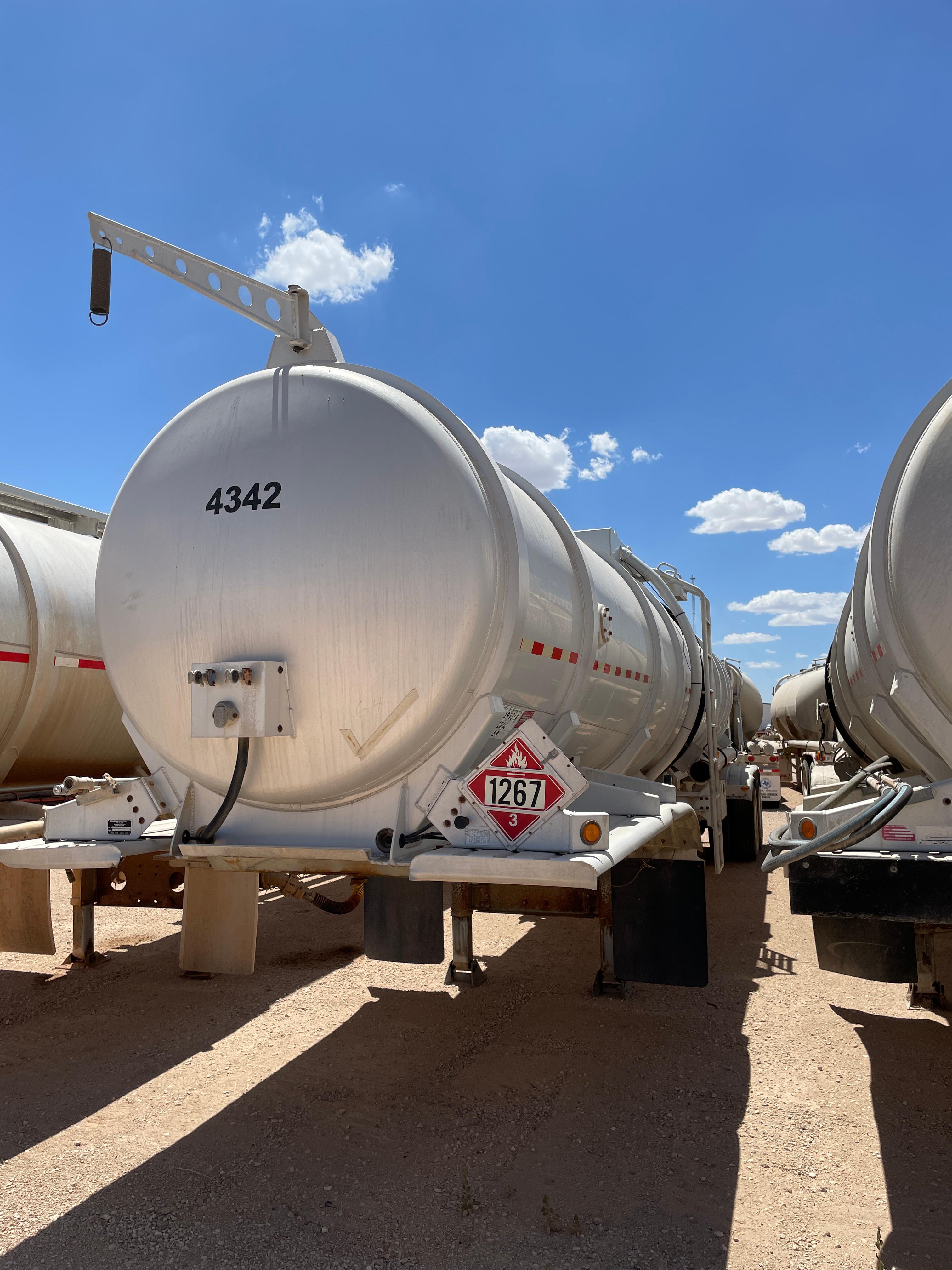 2011 Dragon Crude Oil Tanker Trailers