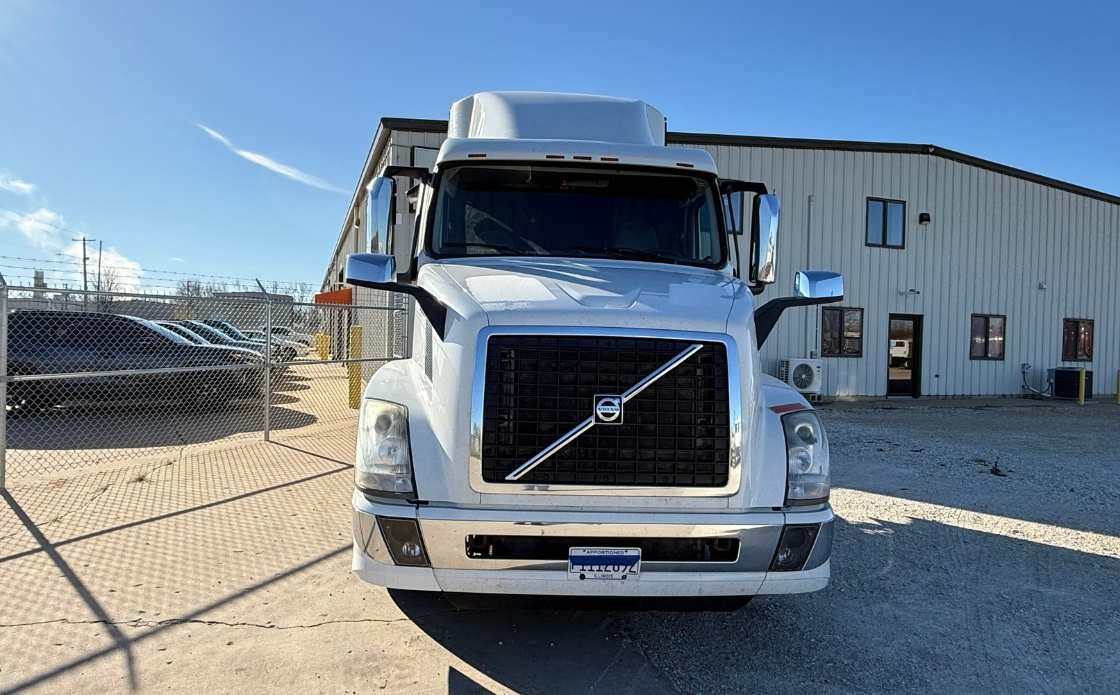 2017 Volvo VNL630 (TK8920)